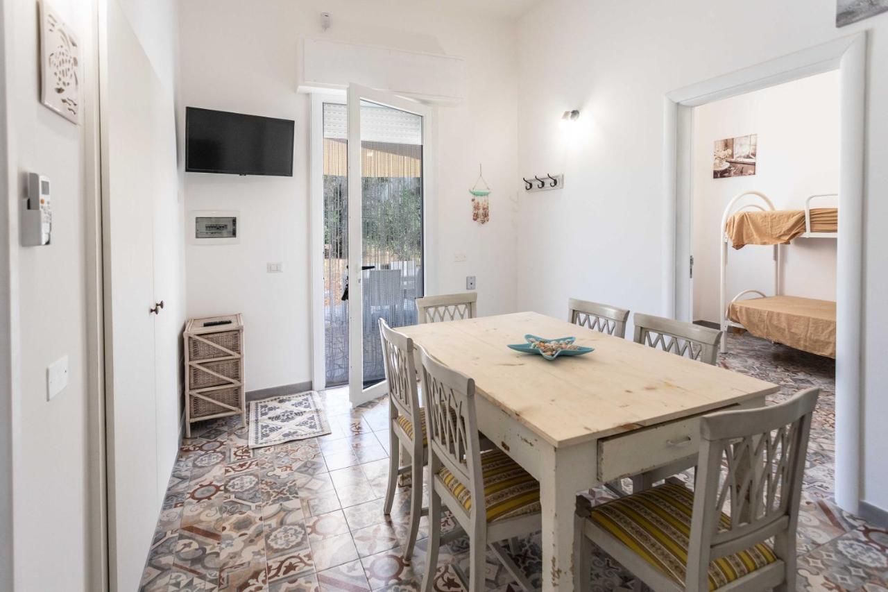 Villetta Andrea A Due Passi Dalla Sabbia - Apulia Home Torre San Giovanni Ugento Eksteriør billede